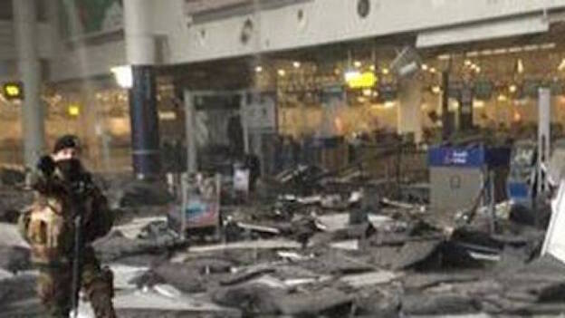Decenas de muertos y heridos por explosiones en el aeropuerto de Bruselas