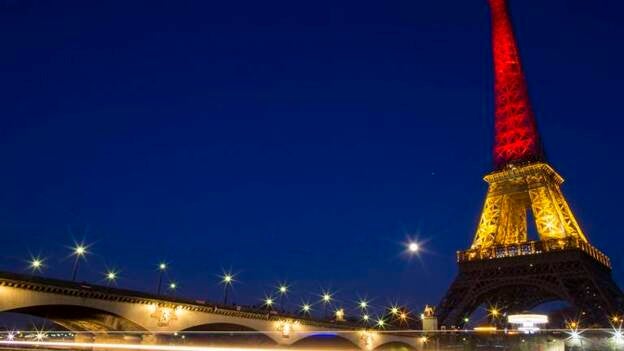 Los colores de la bandera belga tiñen los monumentos del mundo