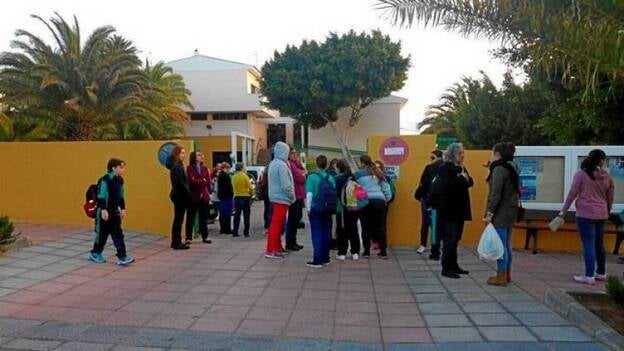 Vandalismo y robo de 50 PC en un colegio de Santa Lucía