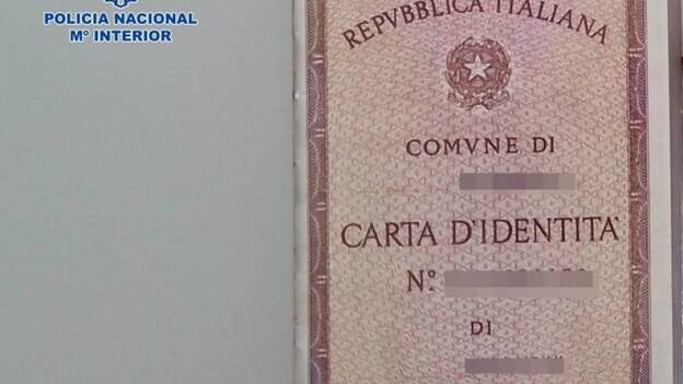 Detienen a dos jóvenes por falsedad documental en Lanzarote