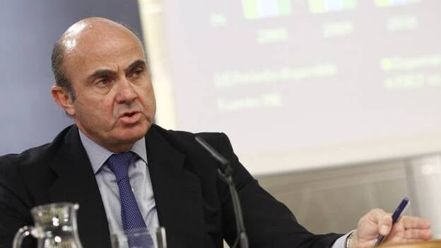 De Guindos prevé que se creen 900.000 empleos entre 2016 y 2017