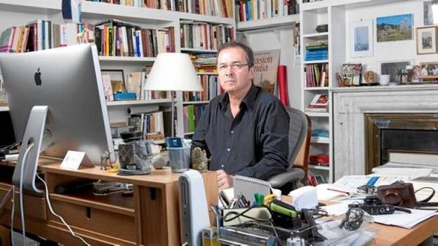 Javier Moro : "A los españoles no les gusta mirar atrás ni para lo bueno"