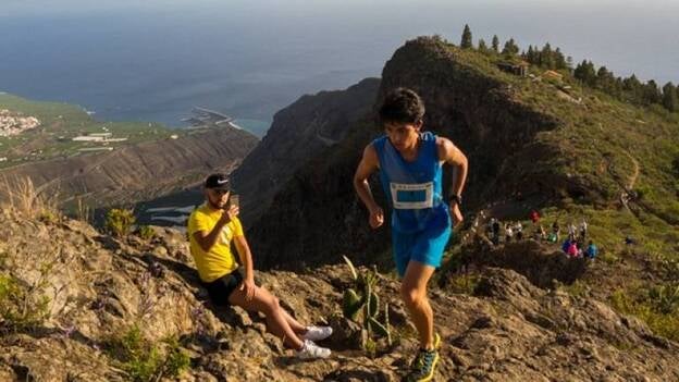 El joven colombiano Saúl Padua reina en el Kilómetro Vertical Binter