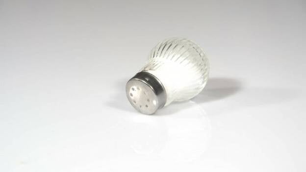 Los endocrinos reclaman la universalización de la sal yodada en España para que el tiroides funcione bien