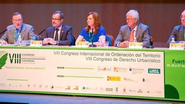 La Plataforma contra la ley del suelo piden negociar con el Gobierno