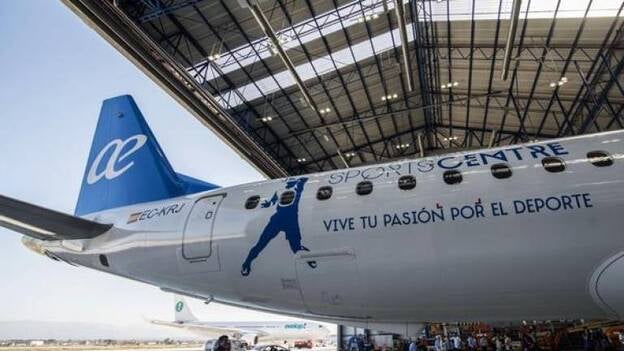 Air Europa presenta su avión con la imagen del Rafa Nadal Sports Centre