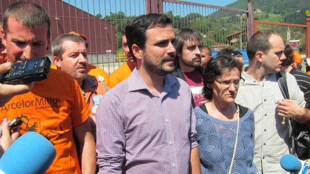 Alberto Garzón se mantiene como el líder mejor valorado