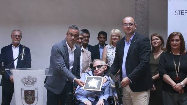 Hawking anuncia este jueves los ganadores de la medalla a la comunicación sobre ciencia