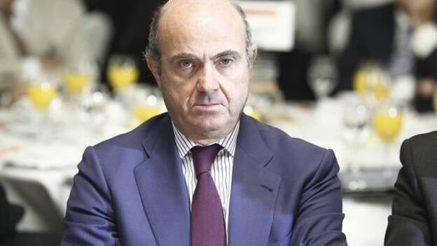 Guindos prevé que se creen 450.000 empleos en el segundo trimestre, hasta 18,5 millones de ocupados