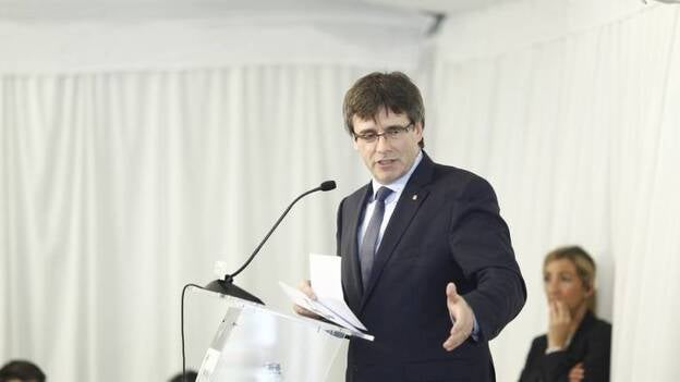 Puigdemont pide la dimisión del ministro Fernández por el "GAL mediático"