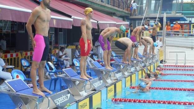 Empiezan a caer las medallas para los nadadores insulares