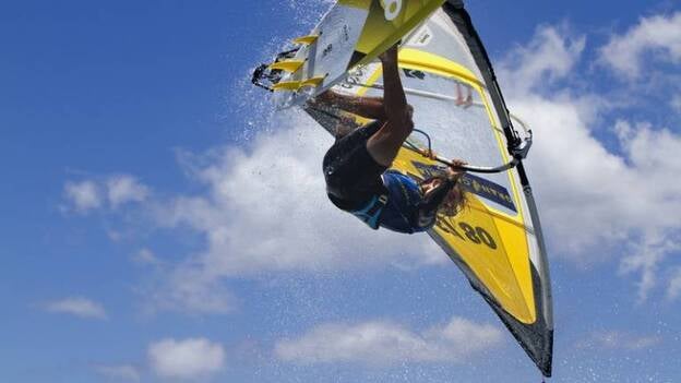 Mano a mano entre Loick Lesauvage y Noah Vocker Roche