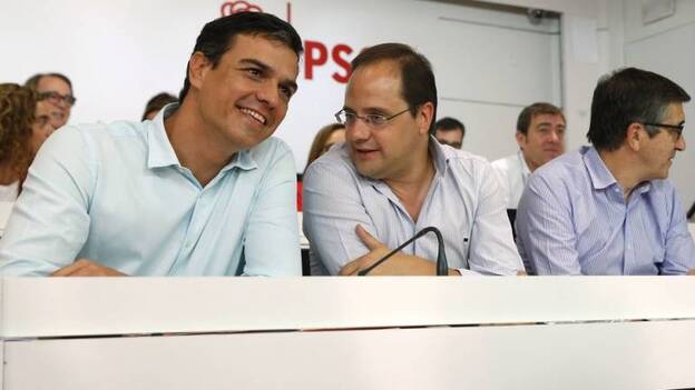 Sánchez proclama el "declive" de Iglesias y el "fortalecimiento" del PSOE