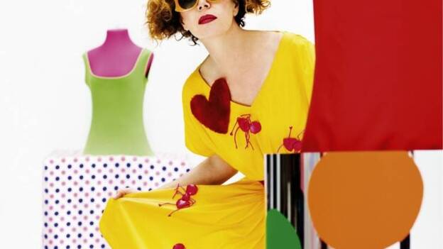 Agatha Ruiz de la Prada presenta en Cascais su colección de prendas únicas