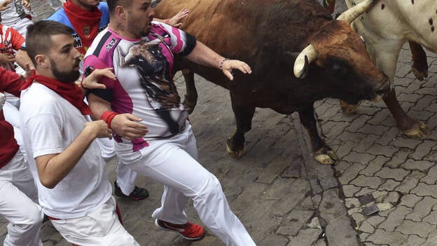 Cruz Roja ha atendido a 61 personas tras el sexto encierro