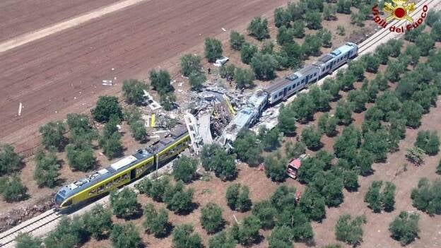 Aumenta a 20 el balance de muertos por el choque frontal de trenes en el sur de Italia