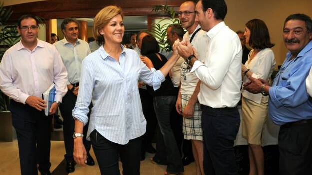 Cospedal dice que el 2 de agosto no es un ultimátum