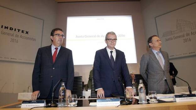 Inditex y Caritas instalarán hasta 2.000 contenedores en la calle para ropa