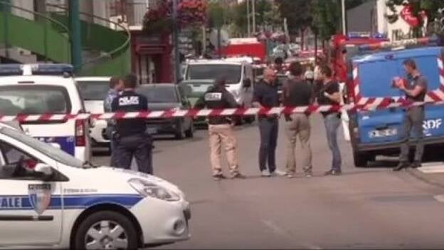 El secuestro en una iglesia de Francia se salda con un rehén muerto y los autores abatidos