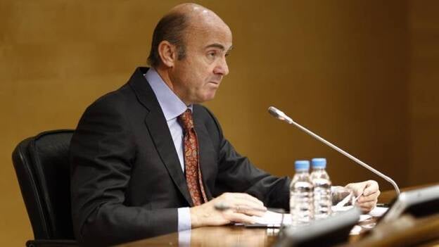 De Guindos El Gobierno es "solidario" con las CCAA en el reparto del déficit