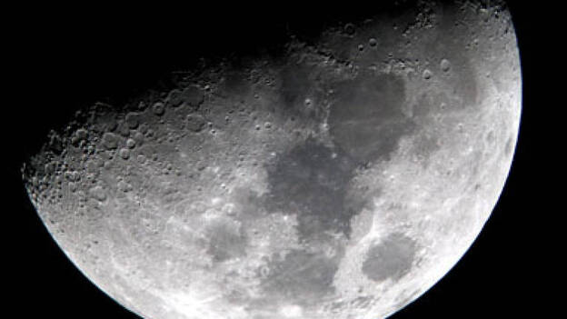 Un programa espacial chino afirma que no hay rastro de agua en la Luna