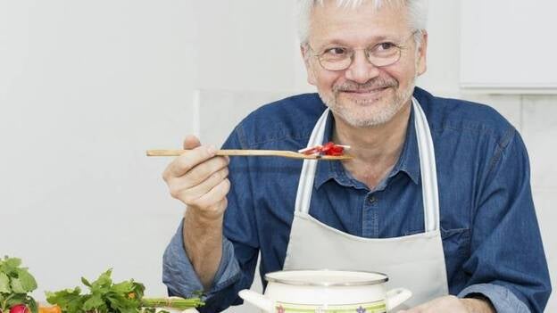 Un estudio muestra que la dieta mediterránea mejora la salud cerebral de los mayores