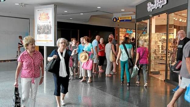 El comercio sigue a la espera