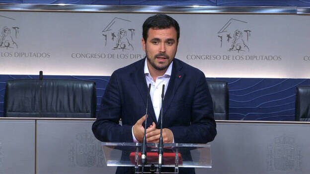 Garzón insiste en que, entre Rajoy y elecciones, hay opción de Sánchez presidente con un acuerdo de izquierdas