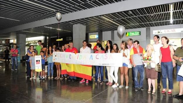 Llegada de las olímpicas Leticia, Leonor y Silvia