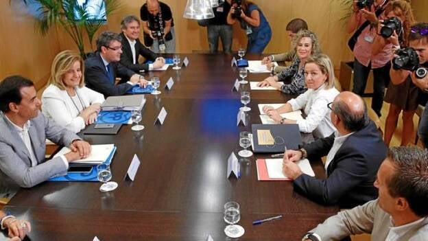 Montoro promete a CC 400 millones más de financiación