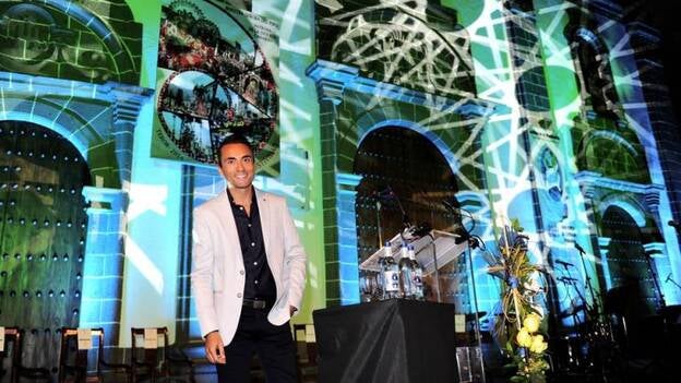 Teror abre sus fiestas de azul y amarillo