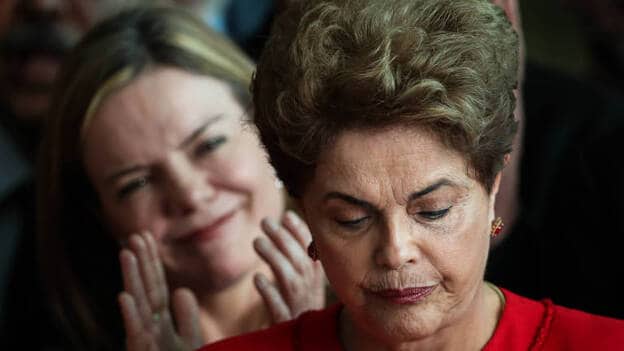 Rousseff dice que se ha consumado un "golpe de Estado" en Brasil