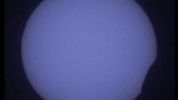 Las nubes en Canarias deslucen el eclipse solar que sí se observó en su plenitud en el hemisferio sur