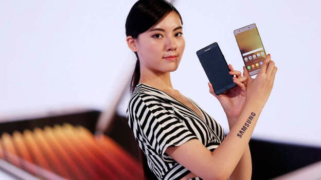 Samsung llama a revisión el Note 7 en todo el mundo tras quemarse terminales