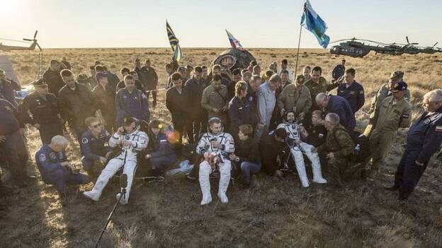 Tres astronautas regresan a la Tierra desde la Estación Espacial