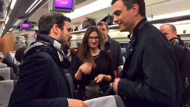 Garzón se reúne con Sánchez y ofrece apoyo si hay compromiso con trabajadores