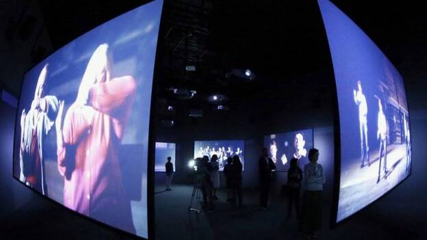 El Guggenheim muestra la instalación audiovisual "Sigh" de Sam Taylor-Johnson