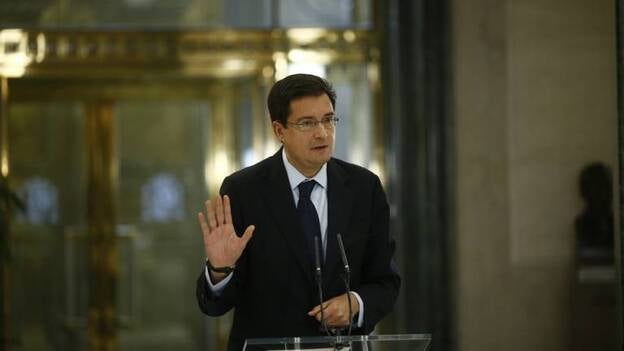 López pide al PP que "por el buen nombre" del Senado actúe contra Barberá