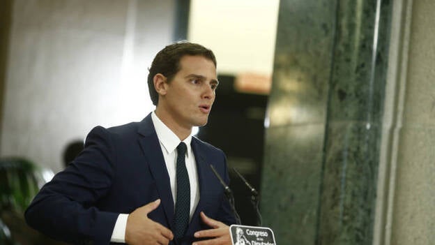 Rivera reclama al PP que aparte a Barberá de su escaño si quiere que Ciudadanos apoye una investidura de Rajoy