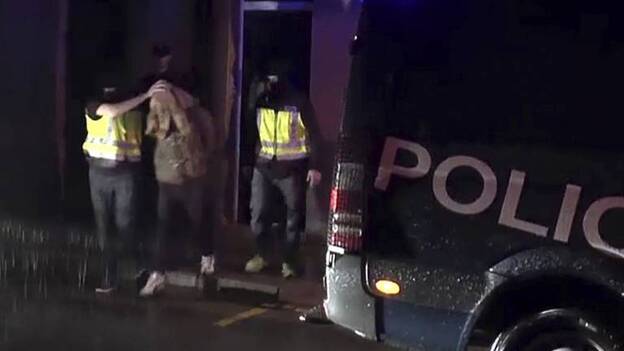 Detenido en Manresa un marroquí por difundir ideario del Estado Islámico en Internet