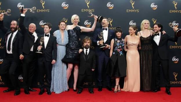 "Game of Thrones" extiende su dominio implacable en la televisión con 12 Emmy