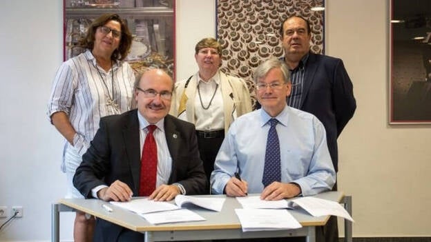 Firmado el acuerdo para instalar la red de telescopios Cherenkov en el Roque de los Muchachos (La Palma)