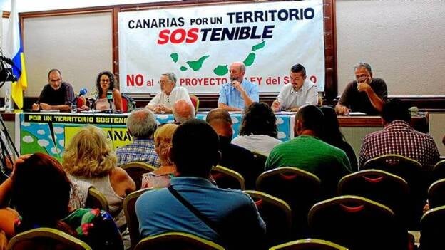 UGT y CC OO denuncian la Ley de Islas Verdes ante la Unión Europea