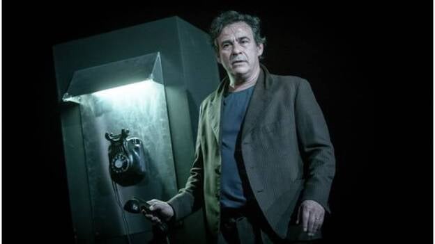 Eduard Fernández: «Los clásicos hablan de emociones por resolver»