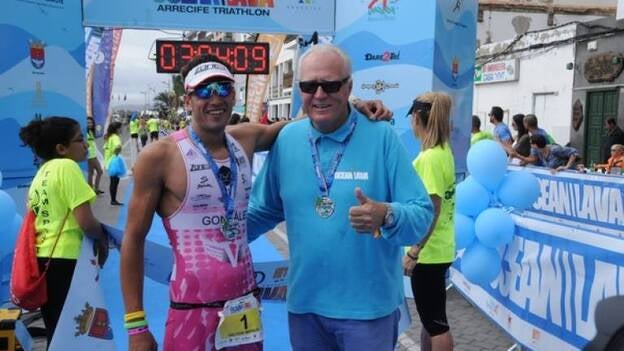 Cartel de lujo para la cita conejera