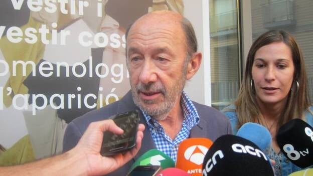 Rubalcaba se suma al aviso al PSC: "Si vota en el Comité Federal tiene que acatar lo que decida"