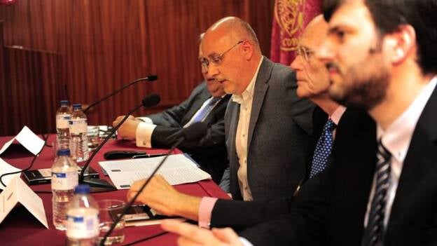 Rafael Álvarez Gil presenta su nuevo libro | Canarias7
