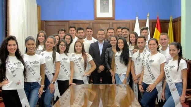 Cita para la belleza en Miss y Míster Guía Joven 2016