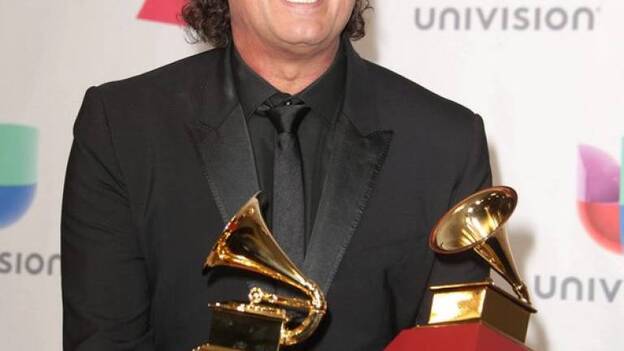 Numerosas críticas a Vives por no llevar a Shakira en su bicicleta del Grammy