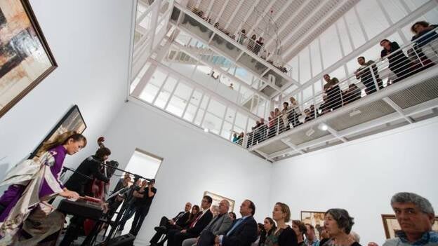 Un centenar de personas asisten al concierto de música tradicional japonesa en el CAAM